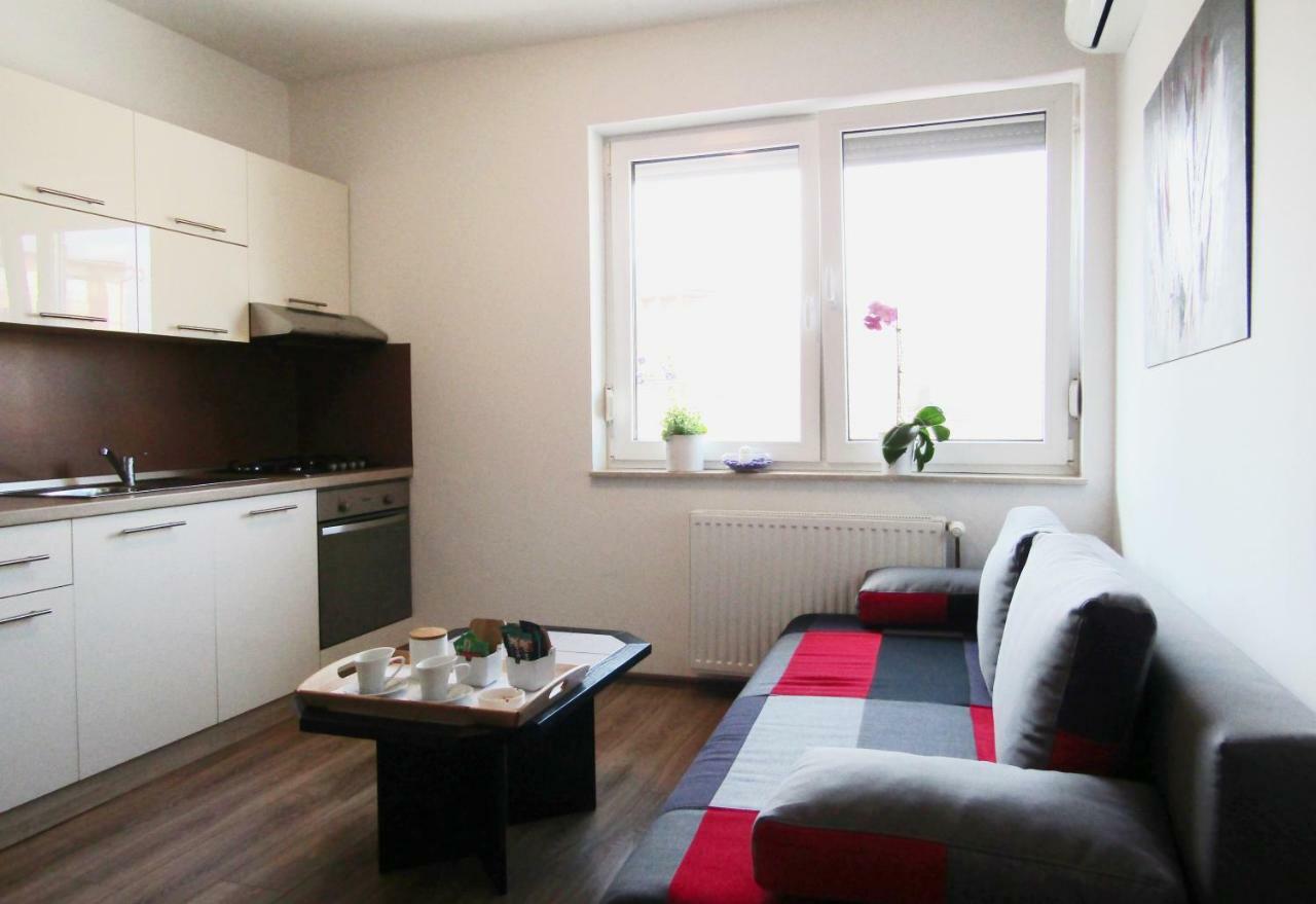 Apartment & Room Renee Osijek Exterior foto
