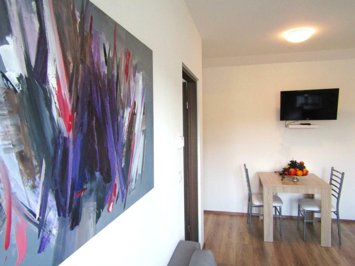 Apartment & Room Renee Osijek Exterior foto