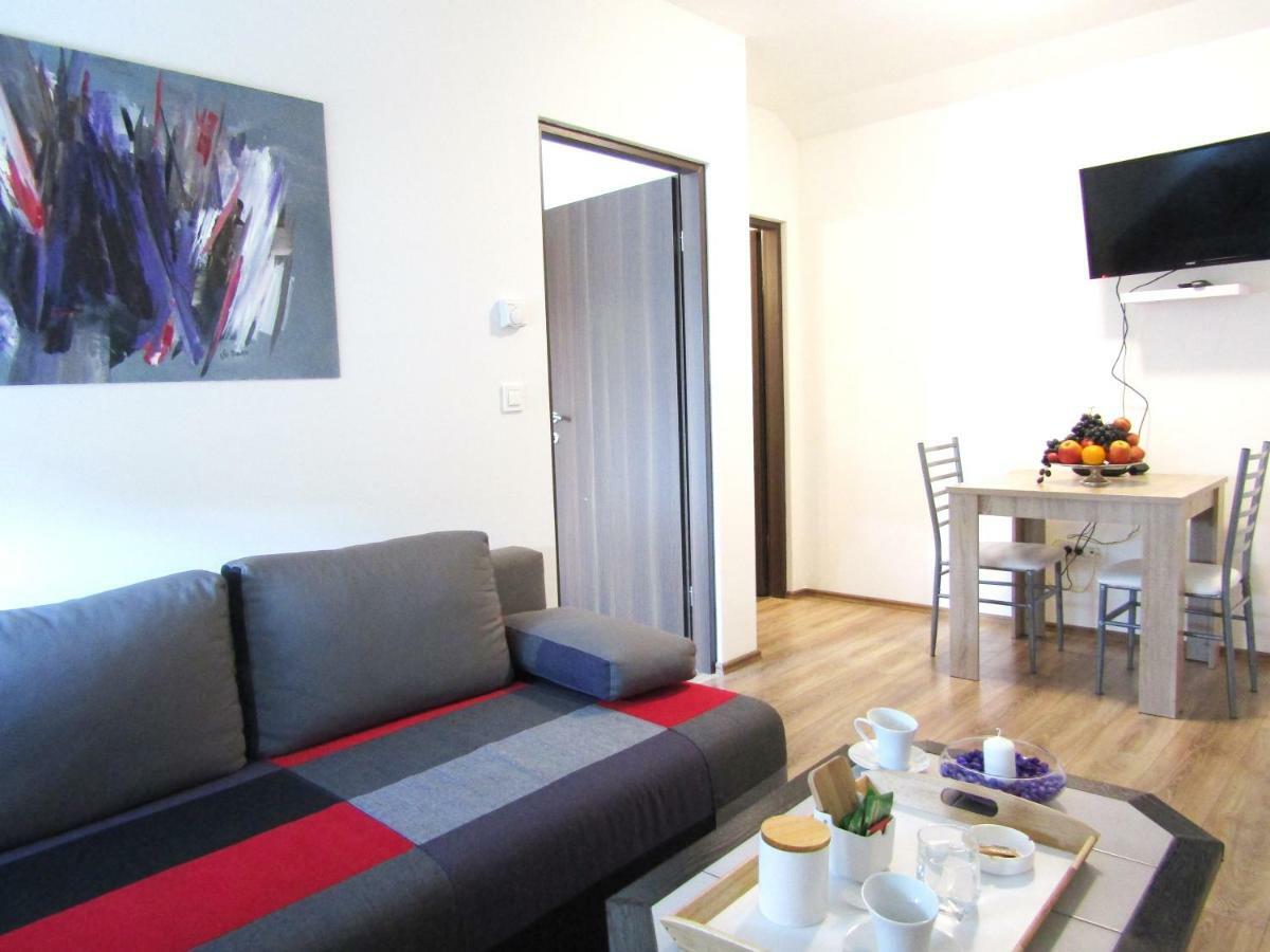 Apartment & Room Renee Osijek Exterior foto